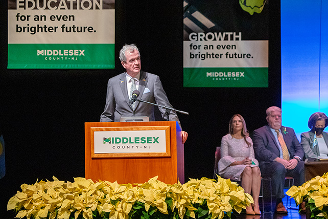 Governor Murphy delivers remarks at the Middlesex County Board of County Commissioners’ annual Reorganization Meeting.